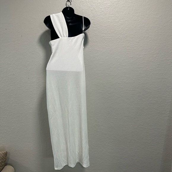 VICI COLLECTION Emberly One-Shoulder Midi Sweater Dress M - Picture 9 of 9